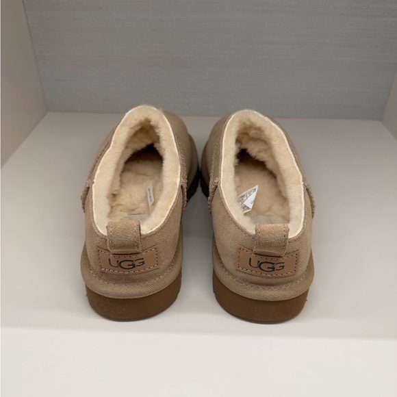 UGG classic micro boot - Picture 4 of 7